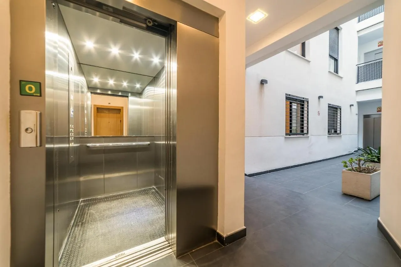 Malaga Suite Picasso With Swimming Pool And Parking In The Center! Apartment